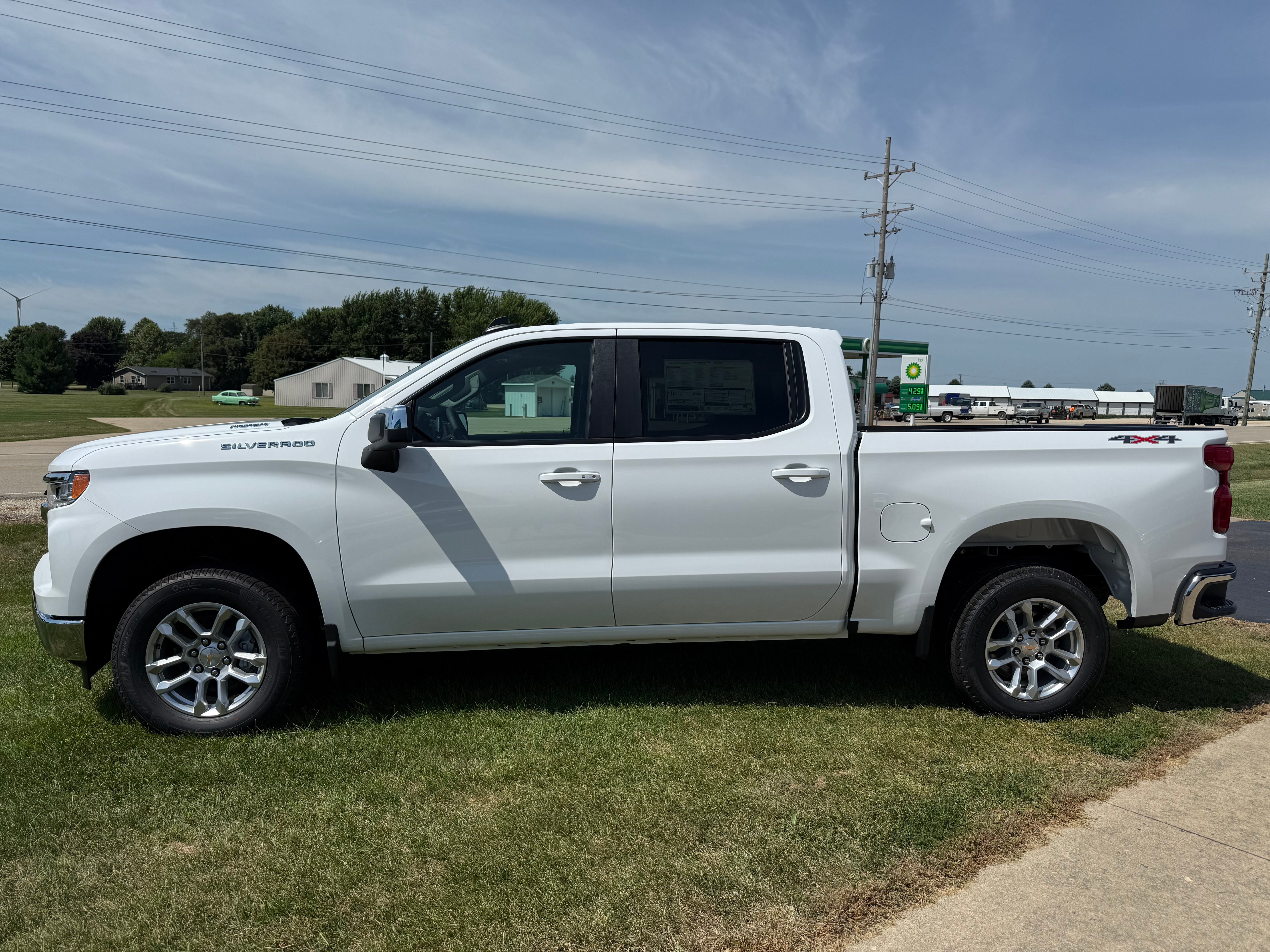 2026 Chevrolet Silverado 1500 LT (2FL)