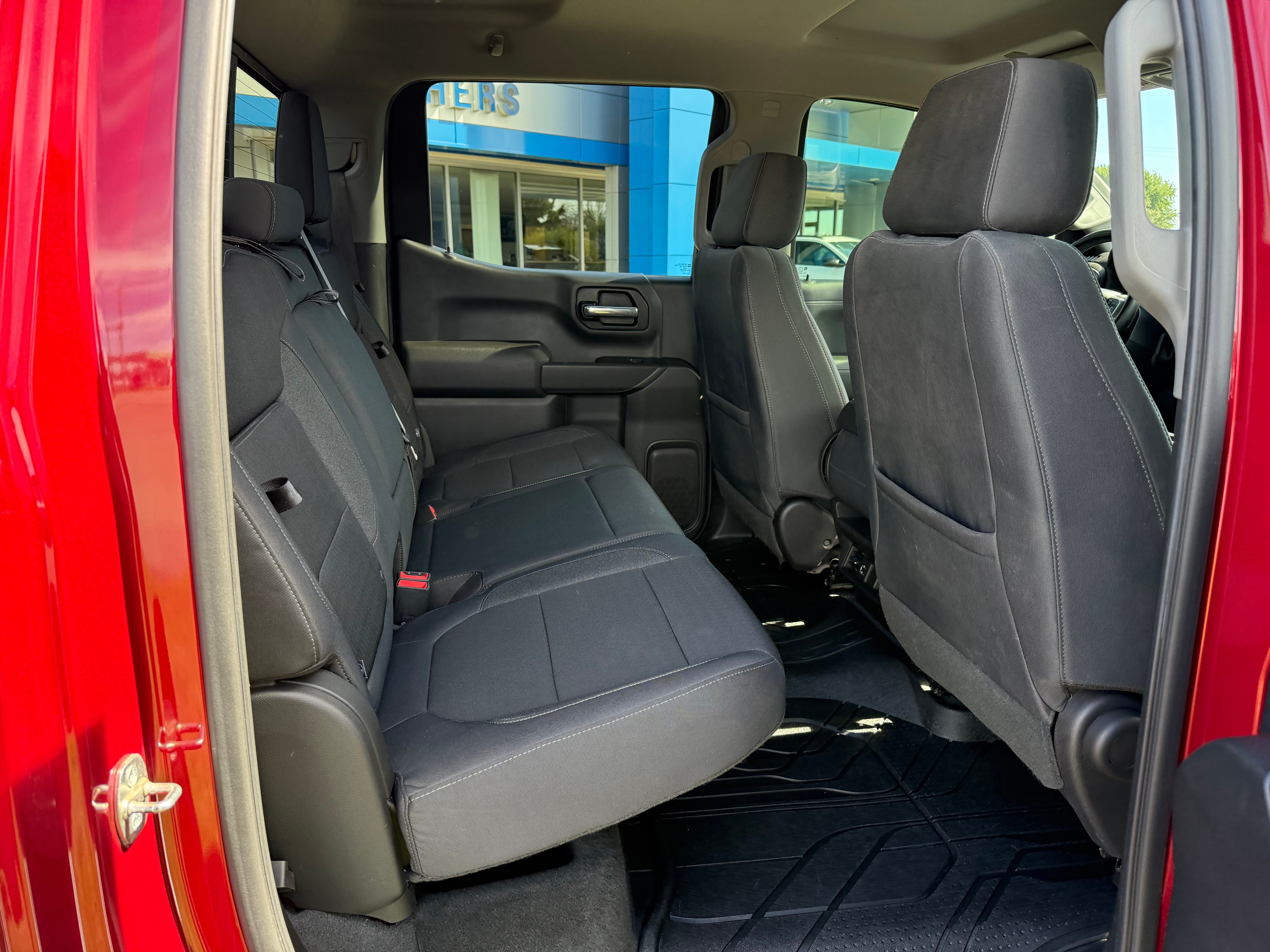 2019 Chevrolet Silverado 1500 LT - Photo 10