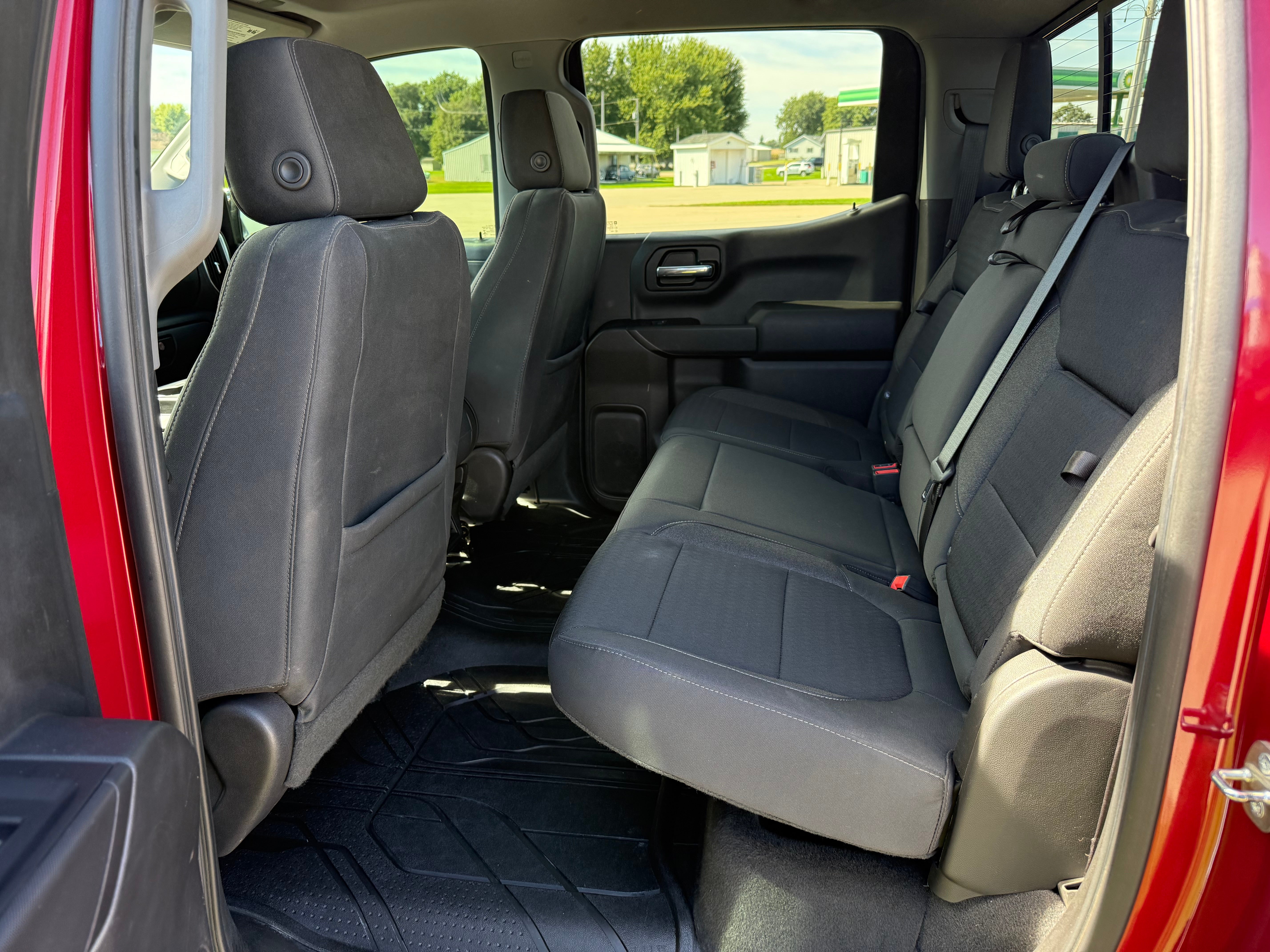 2019 Chevrolet Silverado 1500 LT - Photo 11