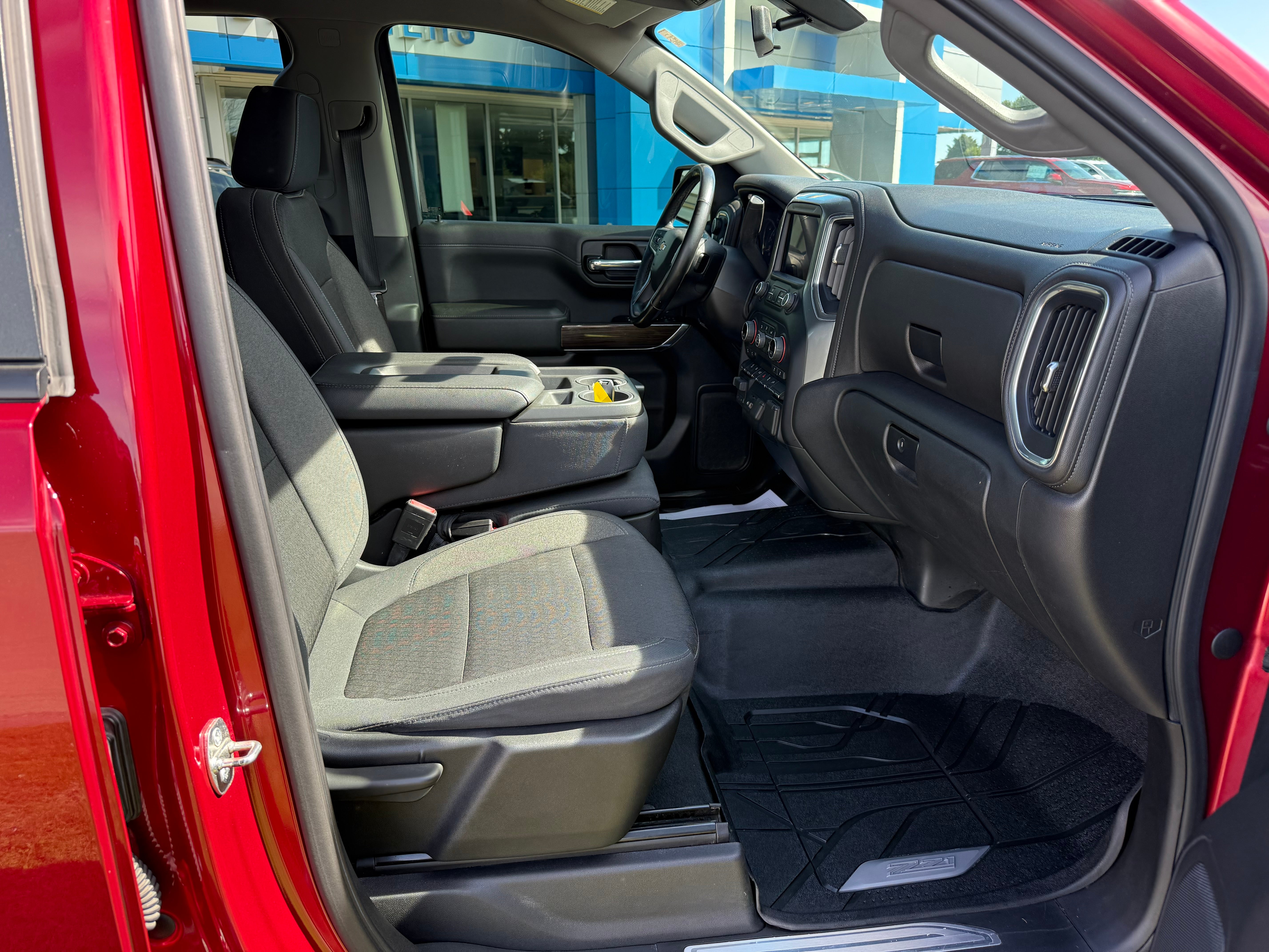 2019 Chevrolet Silverado 1500 LT - Photo 9
