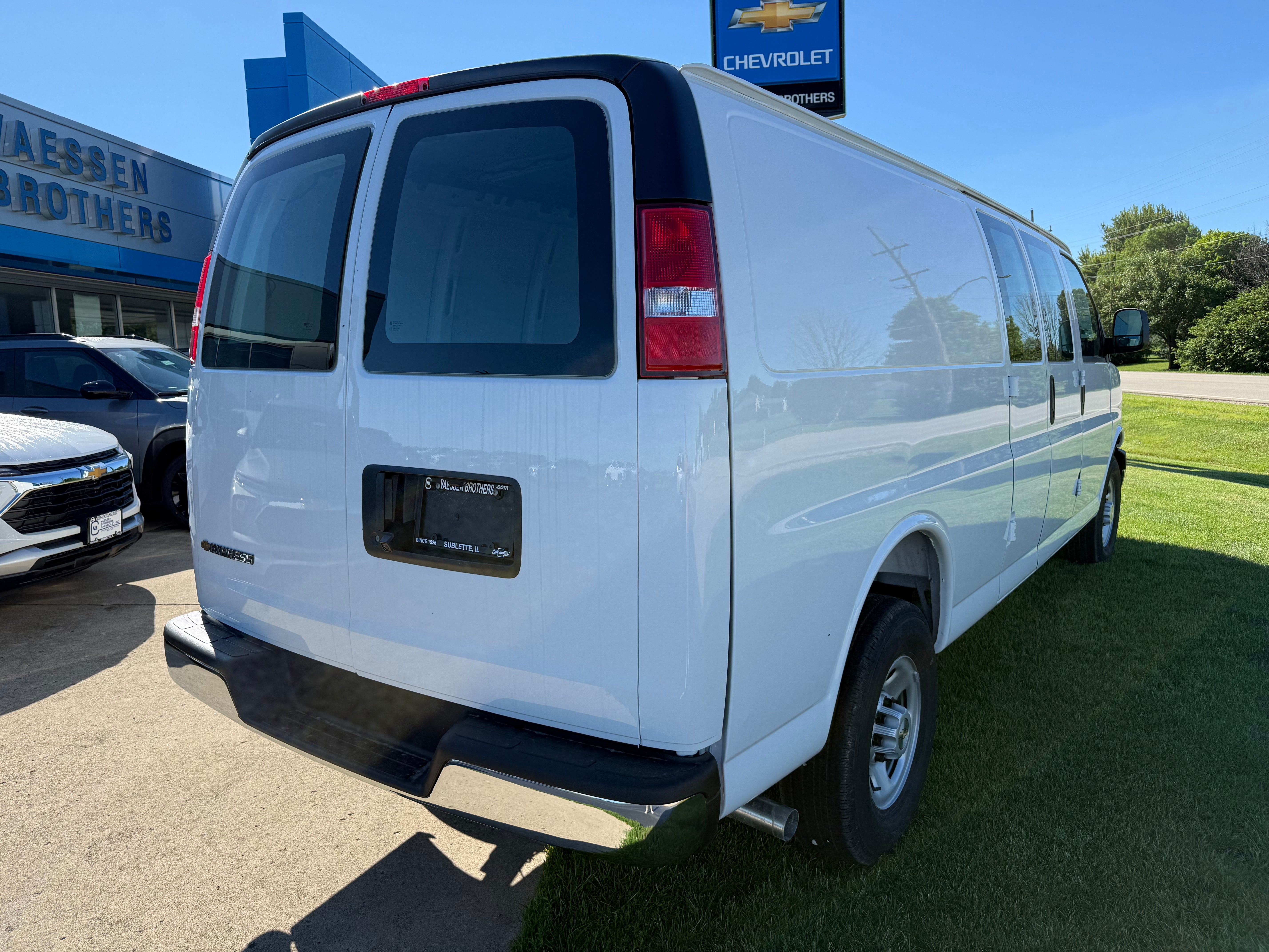 2026 Chevrolet Express Cargo WT