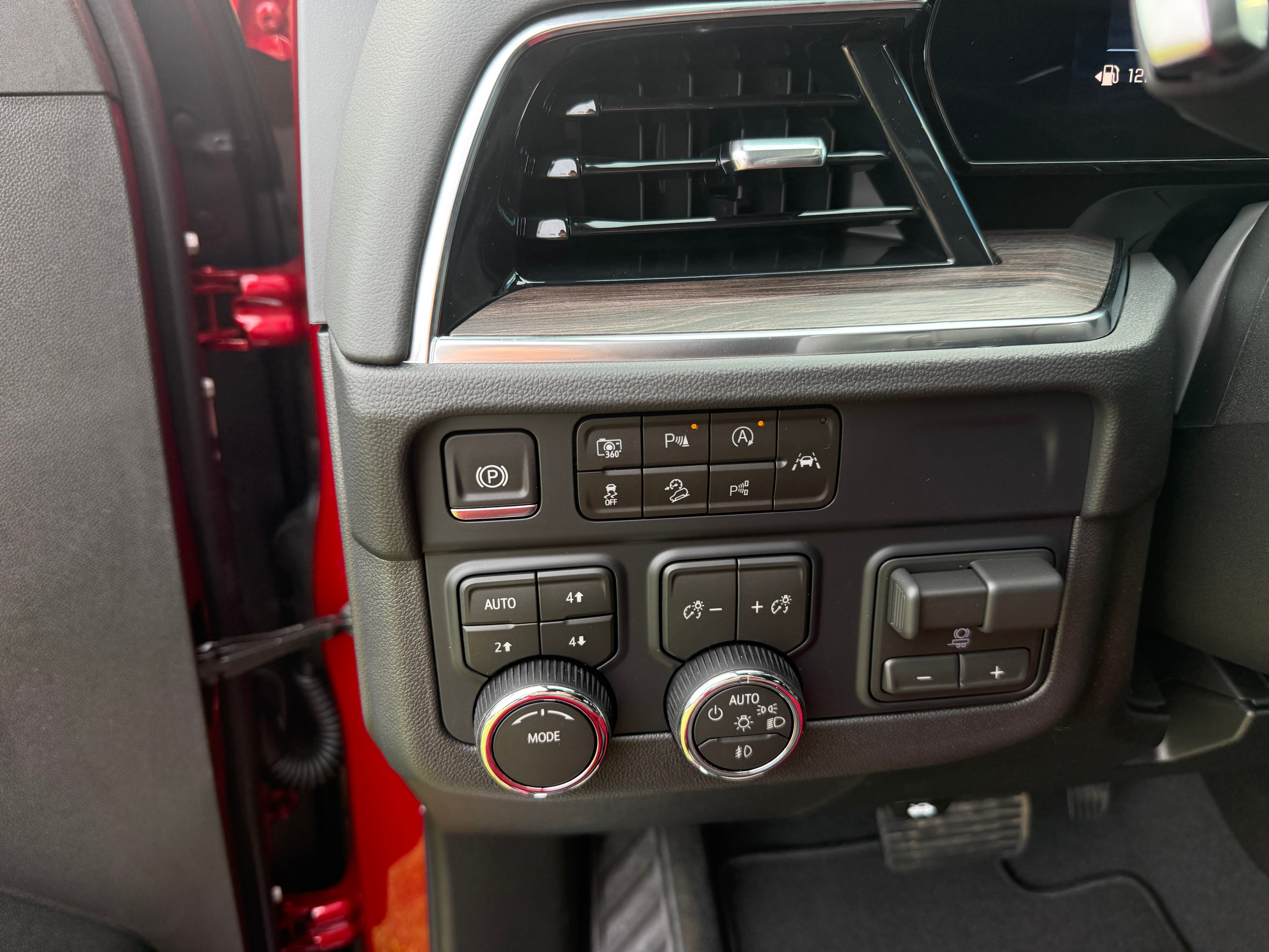 2027 Chevrolet Tahoe LT