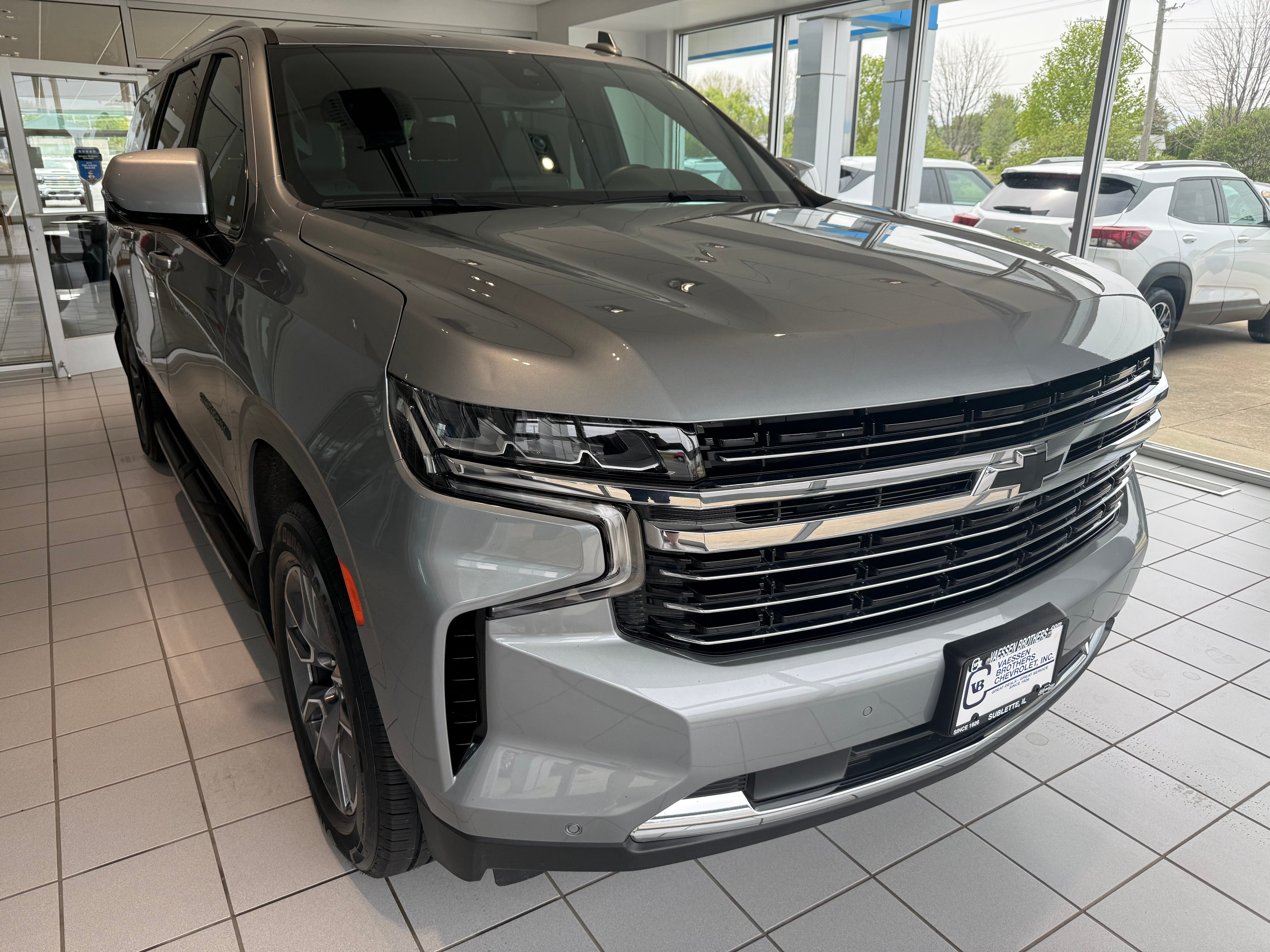 2024 Chevrolet Suburban LT