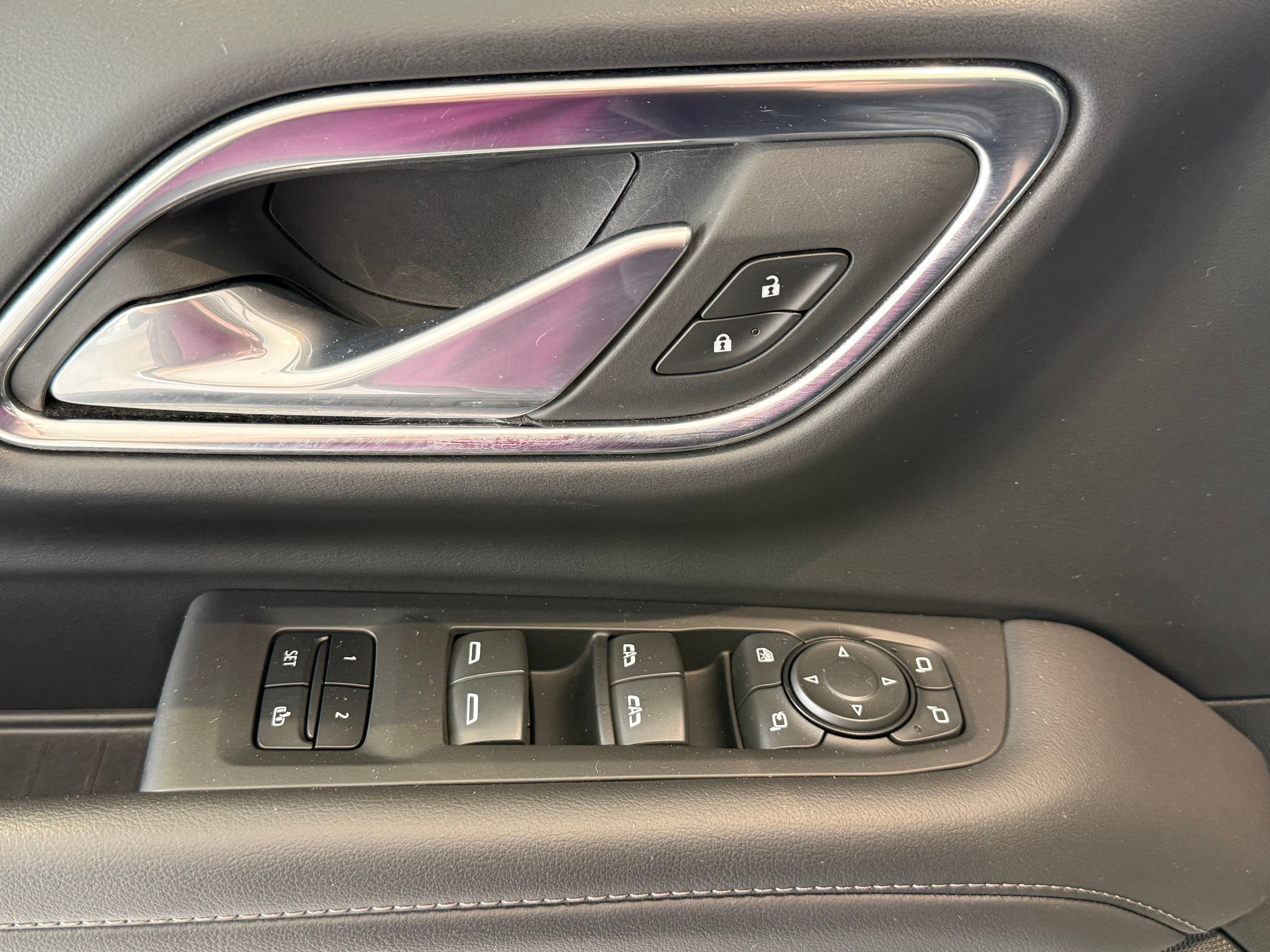 2024 Chevrolet Suburban LT - Photo 20