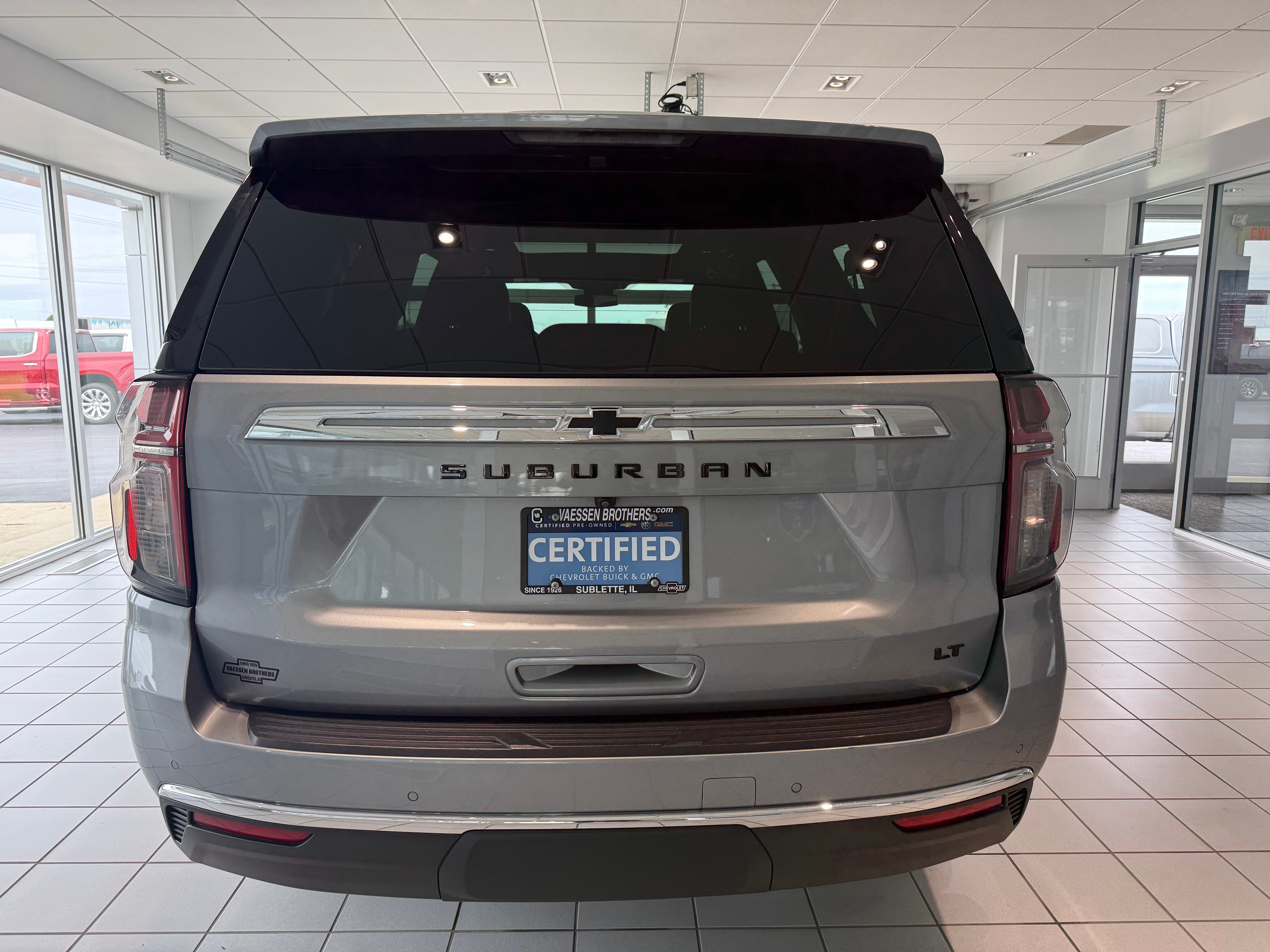 2024 Chevrolet Suburban LT