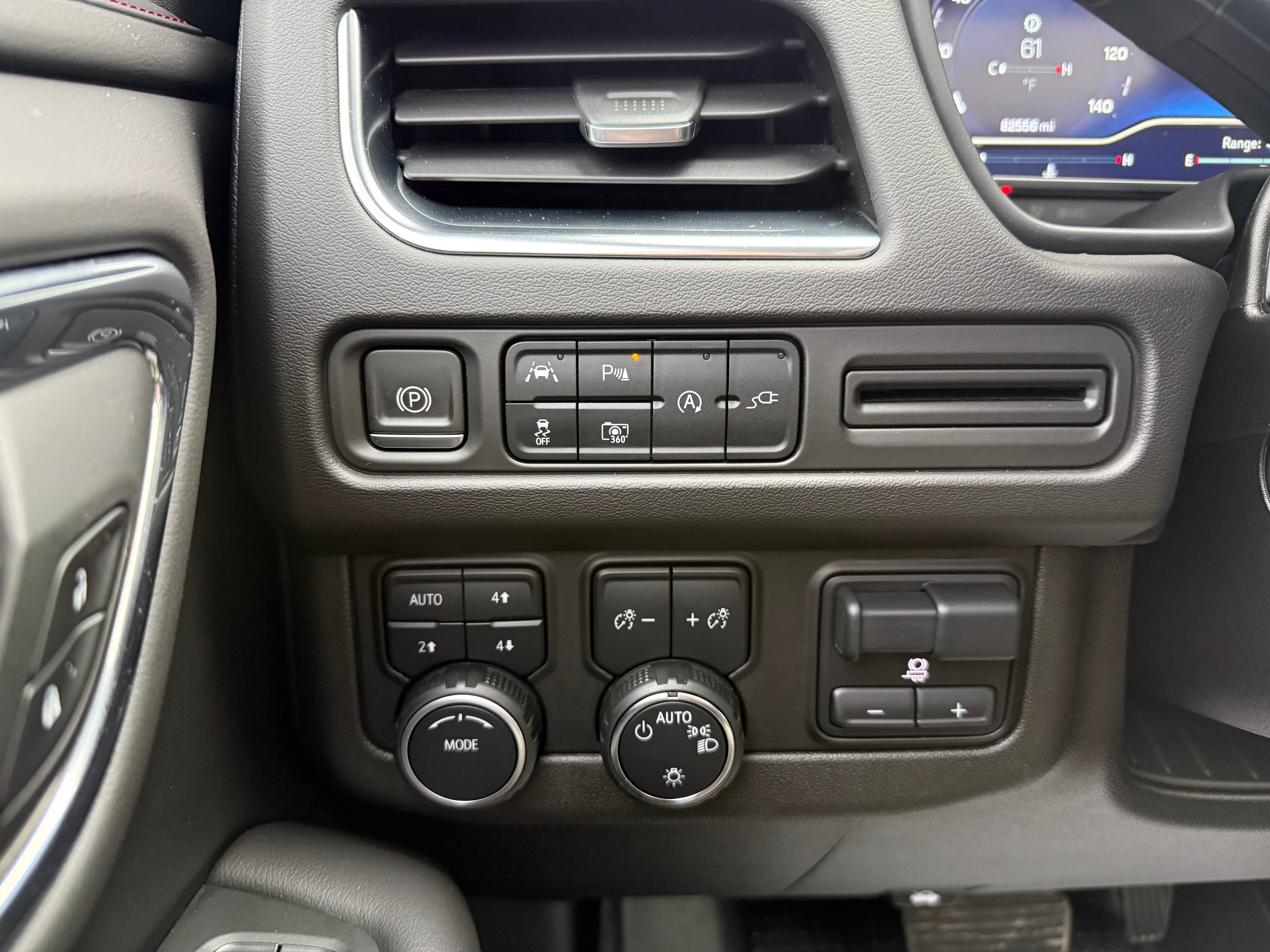 2022 Chevrolet Suburban RST