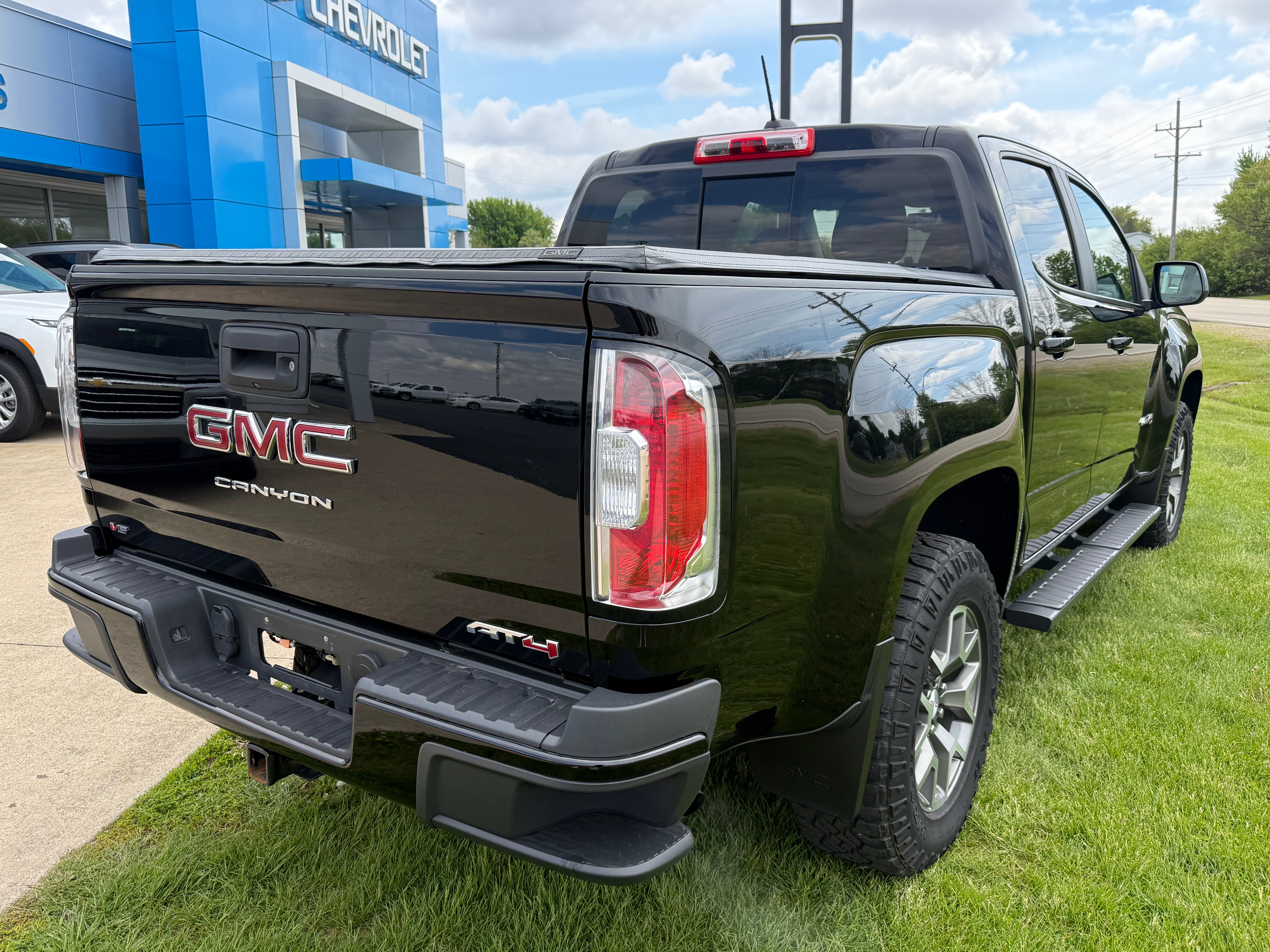 2022 GMC Canyon AT4 - Cloth