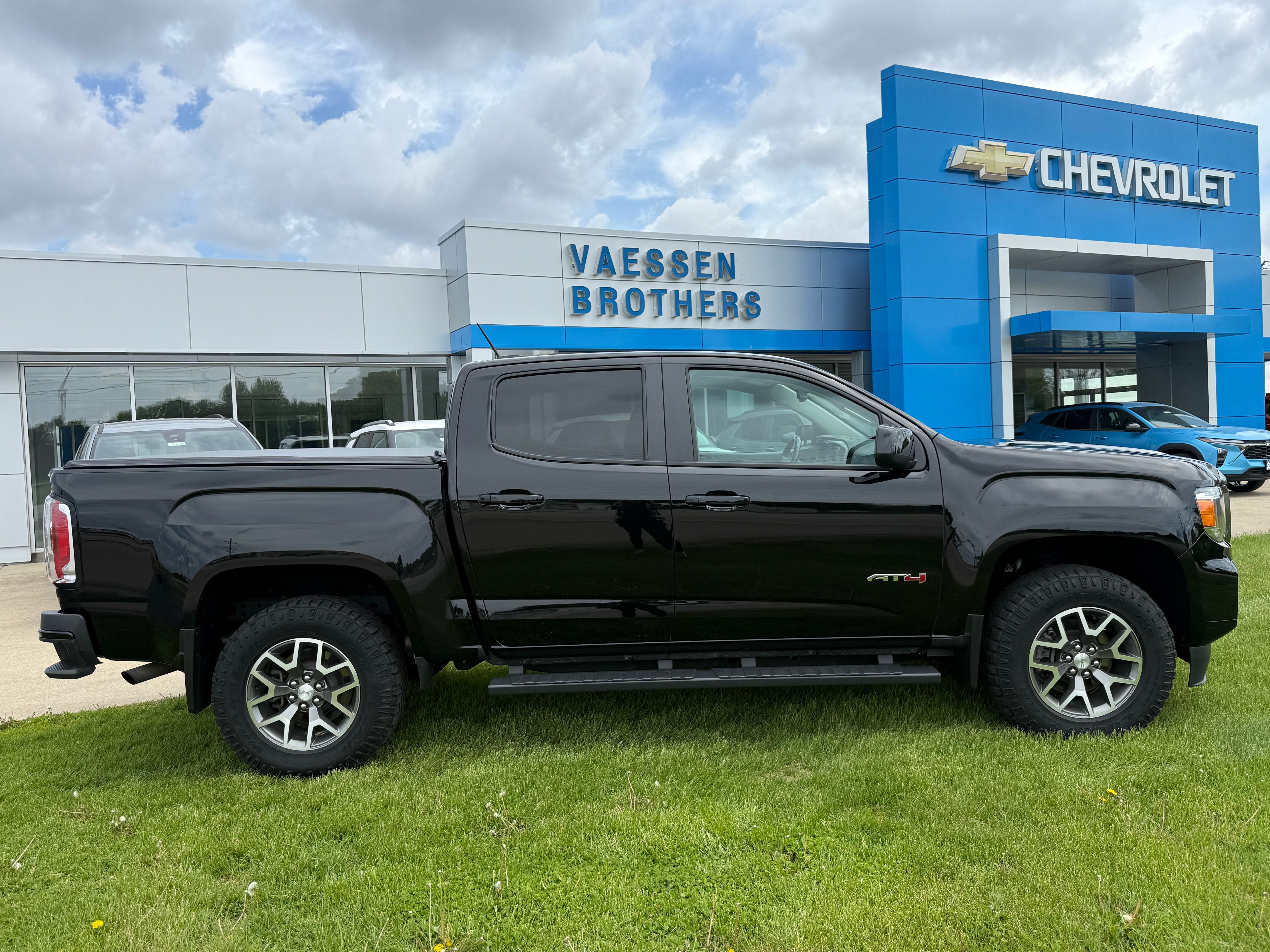 2022 GMC Canyon AT4 - Cloth