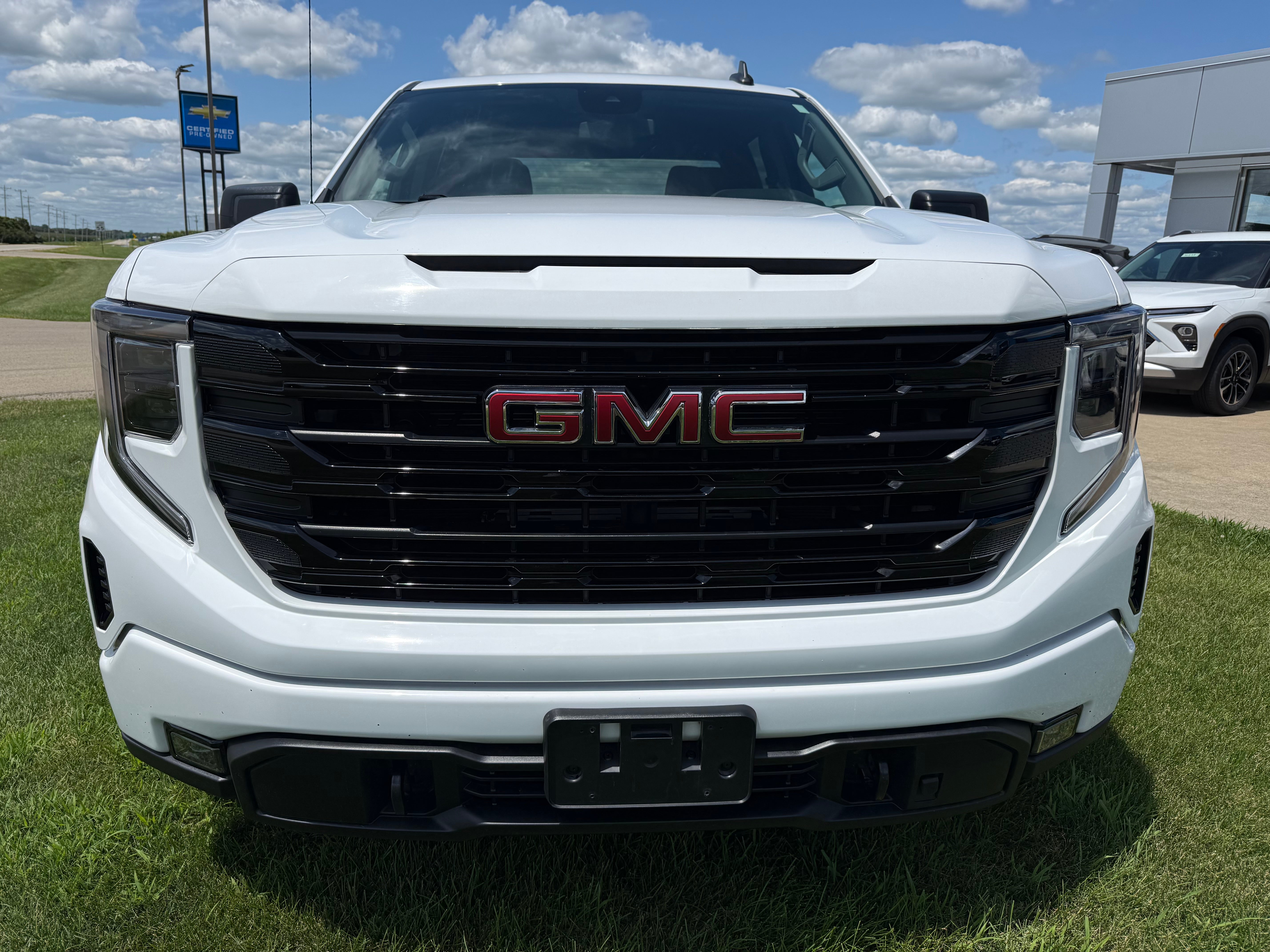 2023 GMC Sierra 1500 Elevation