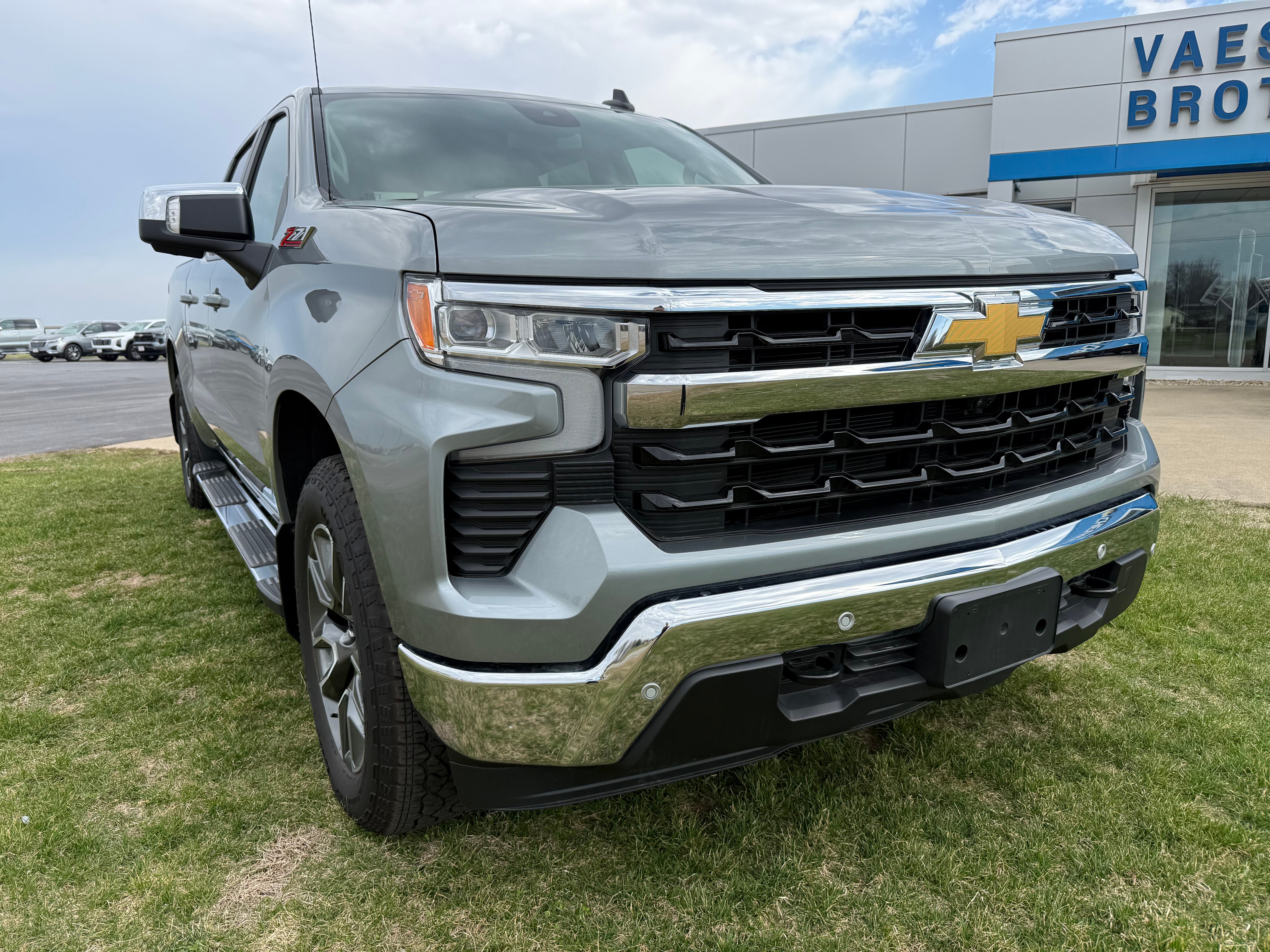 2025 Chevrolet Silverado 1500 LT