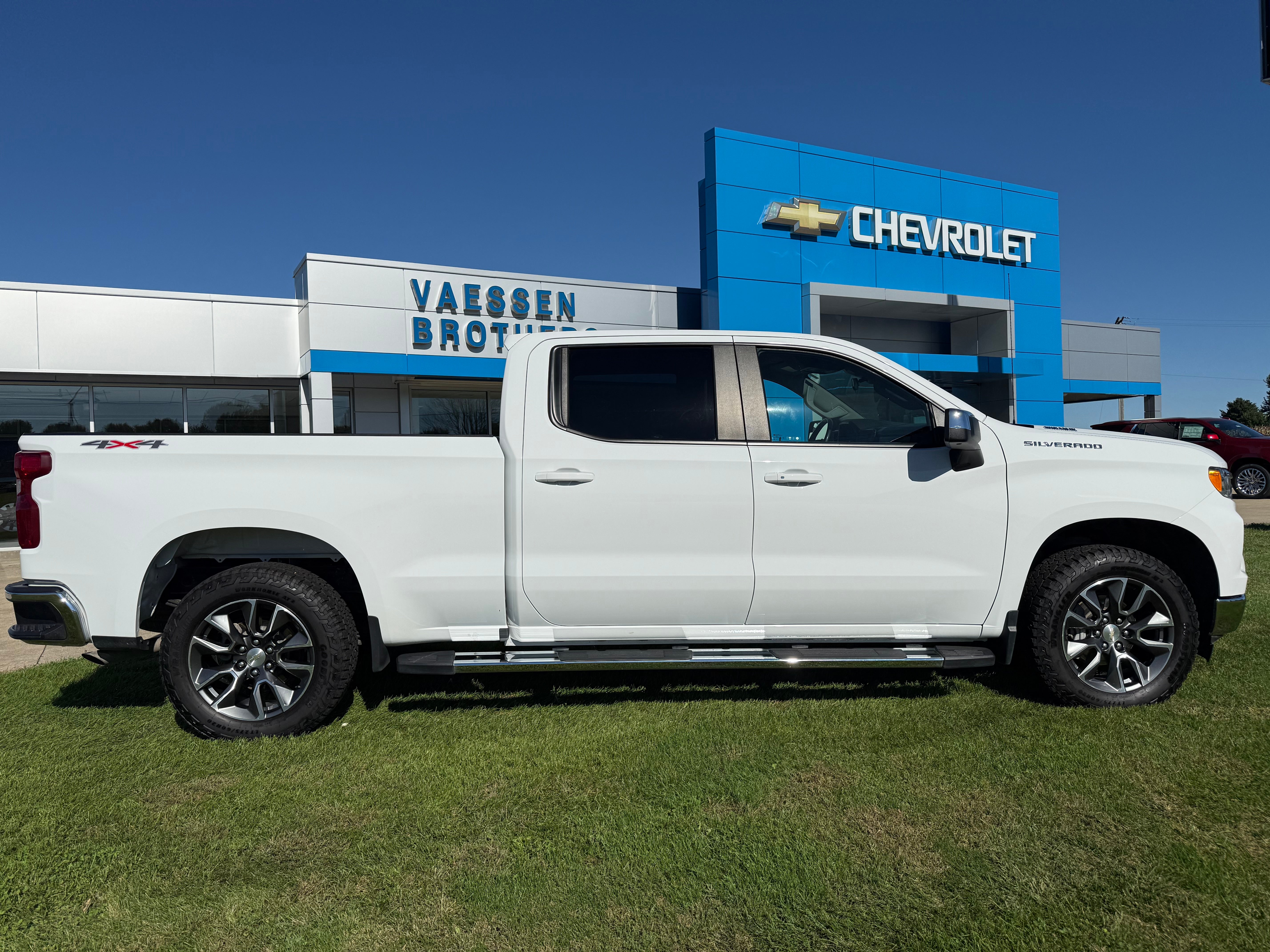2024 Chevrolet Silverado 1500 LT